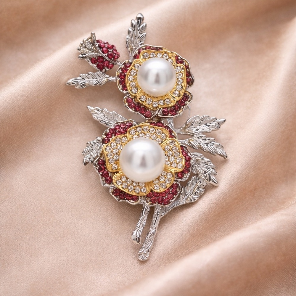 Floral Elegant Silver Gold Brooch with Pearls